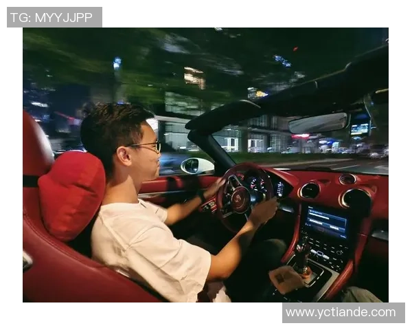 足球明星们的奢华座驾揭秘谁在开保时捷驰骋绿茵场