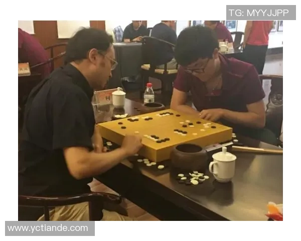 重庆足球队与杭州足球队赛后战术分析与复盘探讨